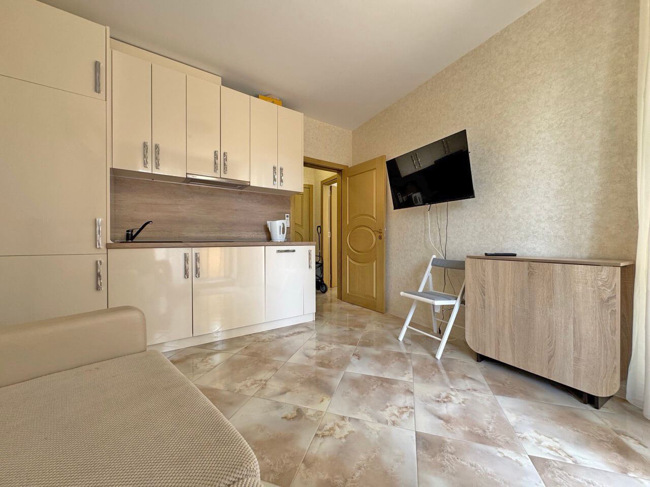 Helle und stilvolle Zweizimmerwohnung in einer luxuriösen Anlage in Sunny Beach – eine ausgezeichnete Wahl zum Wohnen und Erholen