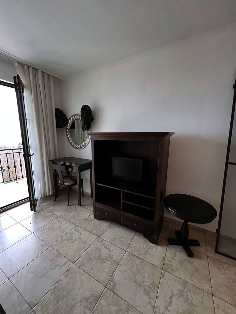 Drei-Zimmer-Wohnung mit Panoramablick auf das Meer und den Pool – erste Meereslinie in Obzor!
