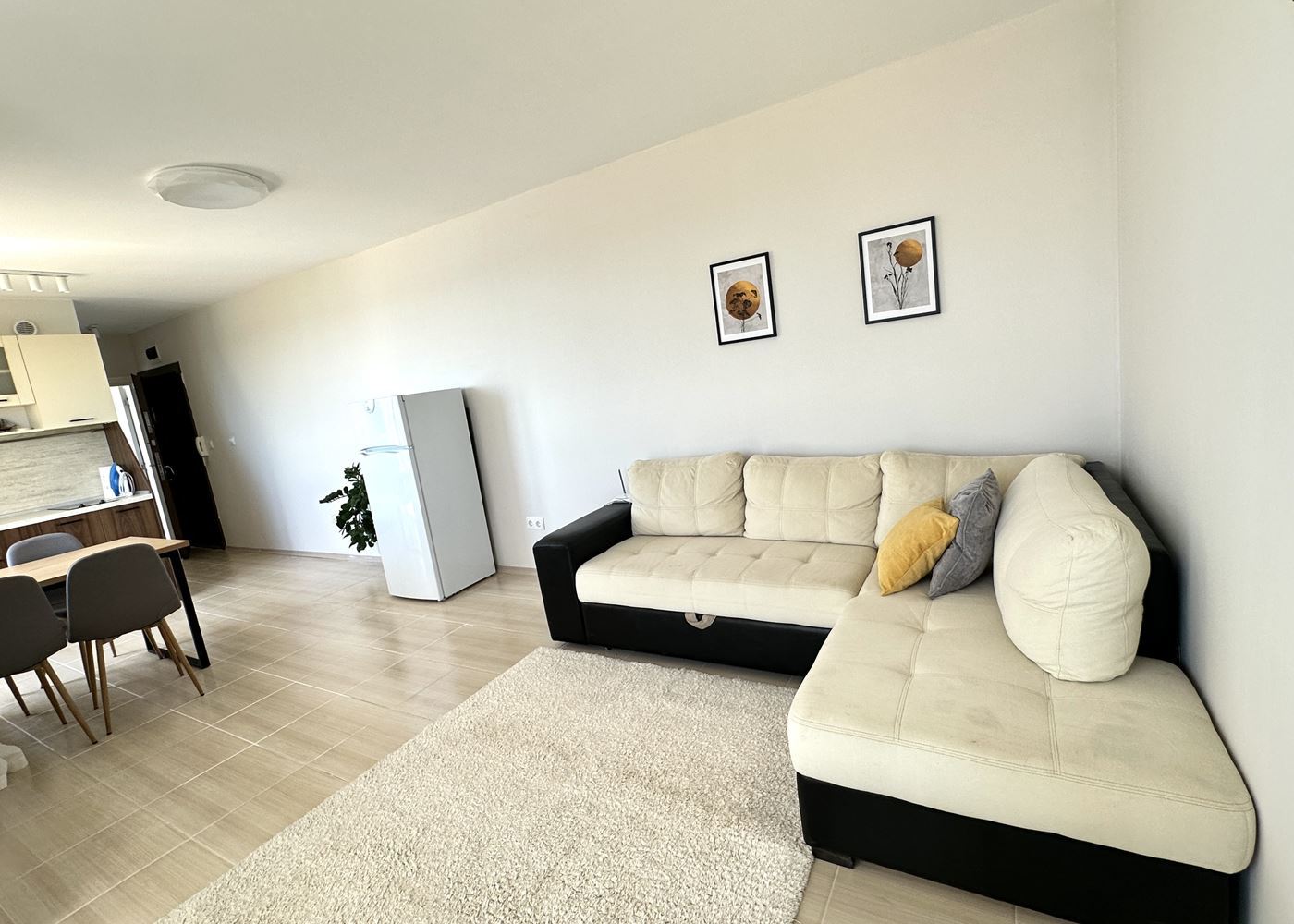 Zweizimmerwohnung in erster Meereslinie mit Panoramablick auf das Meer in Nessebar