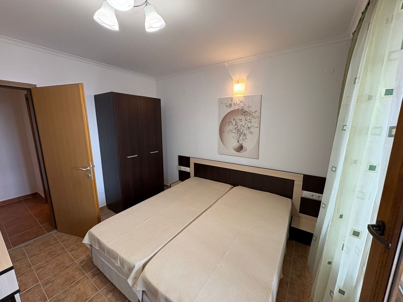 Panoramische Zwei-Zimmer-Wohnung in erster Meereslinie in Pomorie mit direktem Meerblick