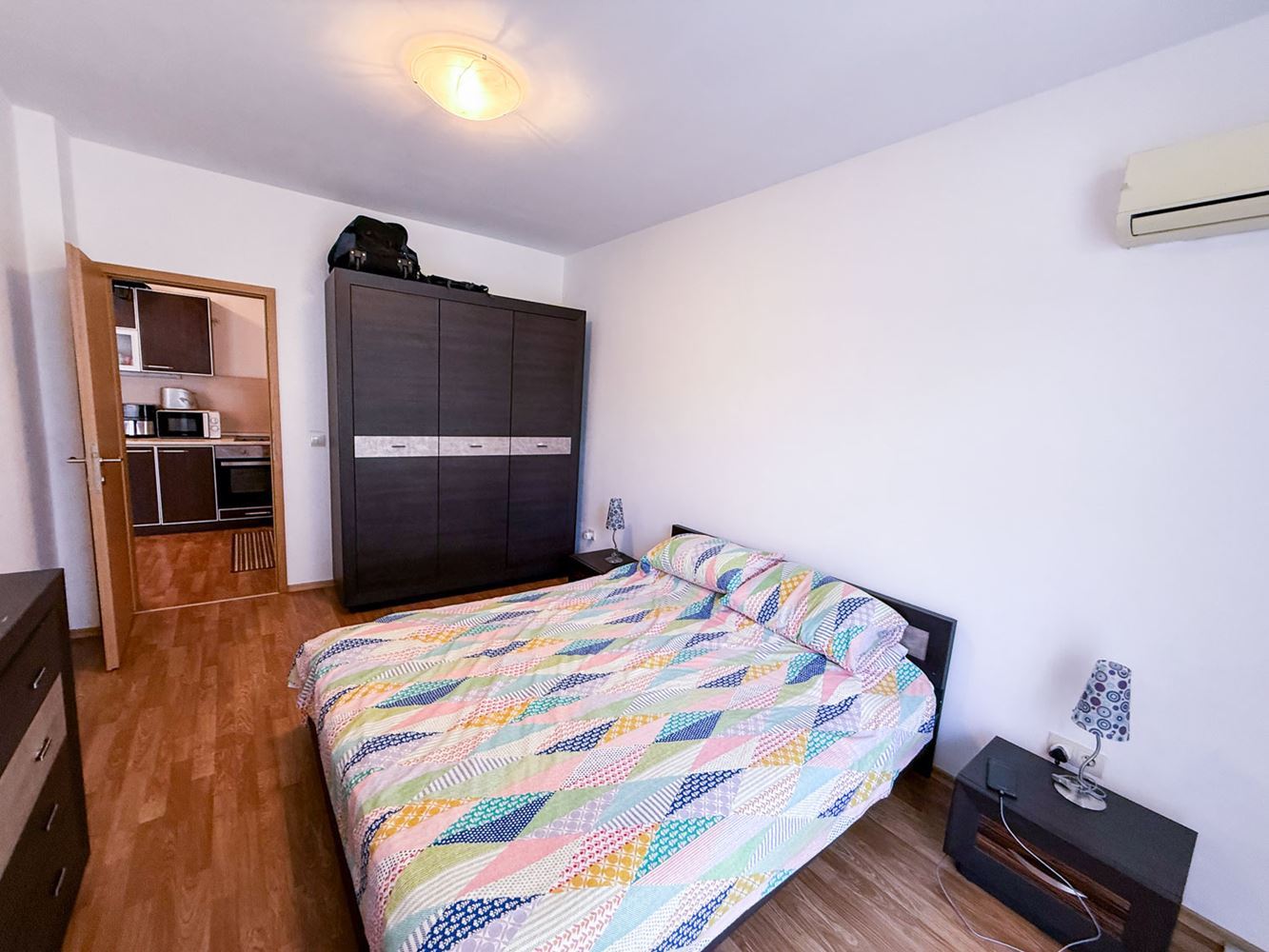 Großzügige Zweizimmerwohnung mit kleinem Privatgarten und großer Veranda in einer Anlage bei Aheloy