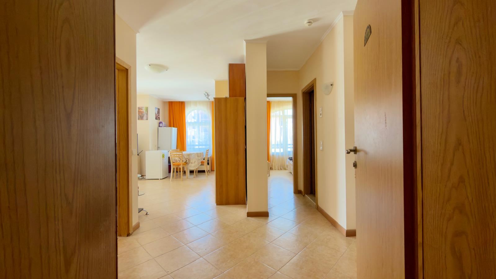Geräumige Drei-Zimmer-Wohnung in einer luxuriösen Anlage in Sonnenstrand