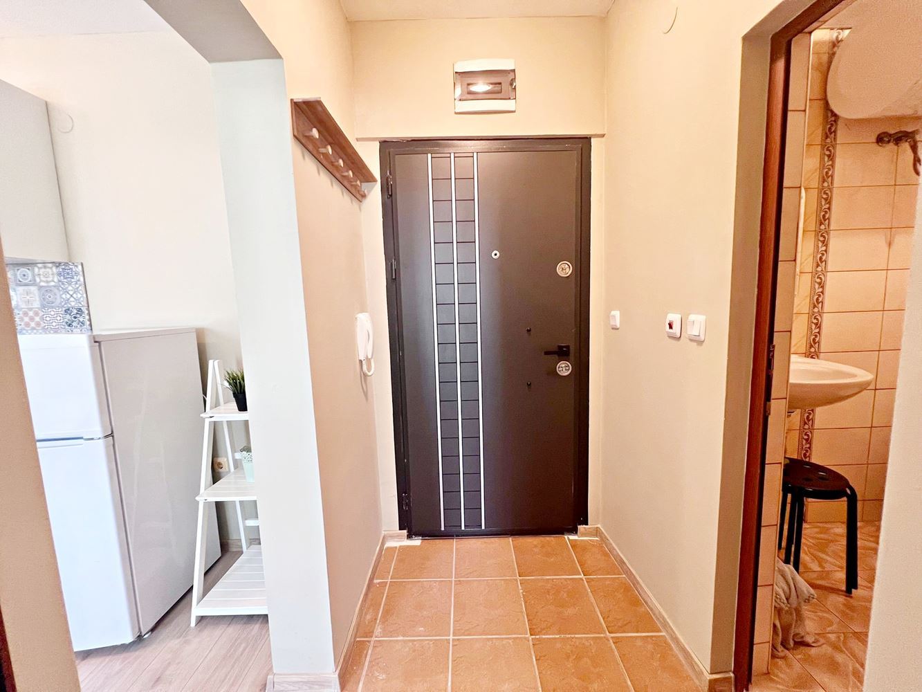 Stilvolle Wohnung mit einem Schlafzimmer und niedriger Wartungsgebühr in einer ausgezeichneten Anlage in Sonnenstrand – bezugsfertig oder als Investition