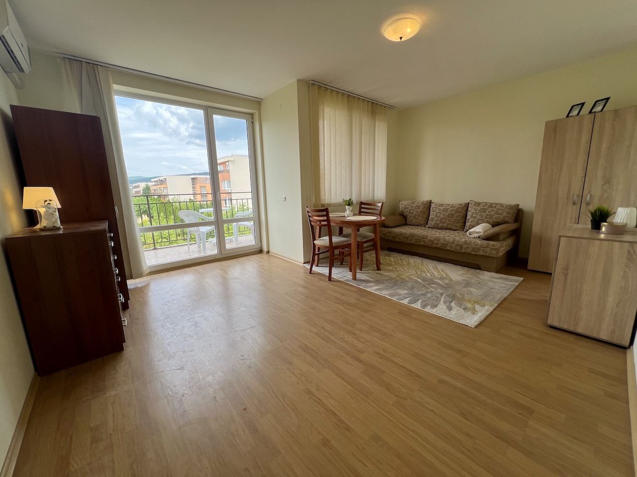 Geräumiges Studio in Sonnenstrand mit ausgezeichneter Lage und beeindruckender Anlage – bezugsfertig oder ideal als Investition
