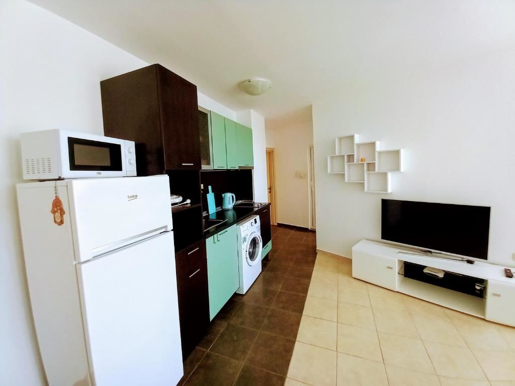 Geräumige 3-Zimmer-Wohnung mit traumhaftem Panoramablick auf das Meer in Sveti Vlas – Komfort, Ruhe und hervorragende Lage