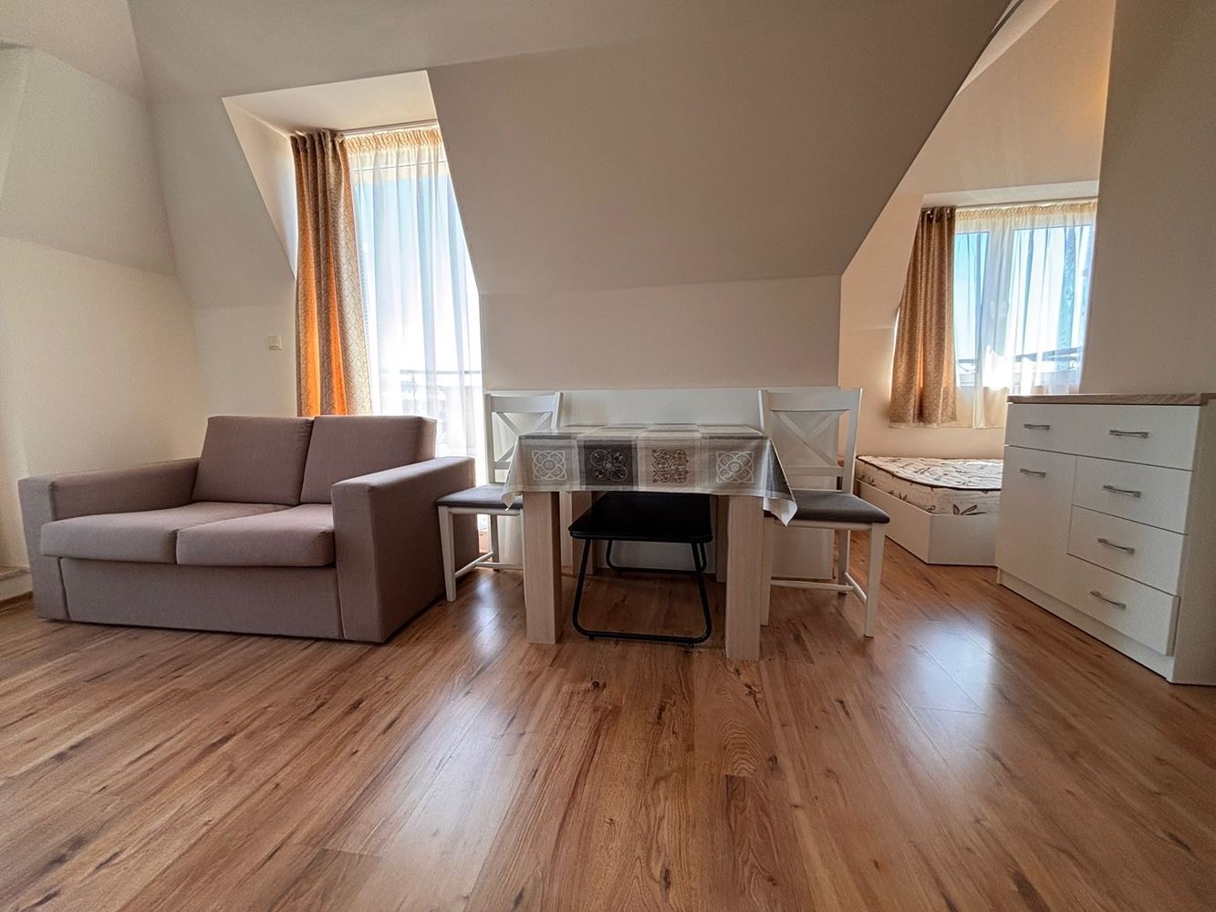 Elegantes Studio mit Panoramaterrasse in einem Luxuskomplex in Sonnenstrand