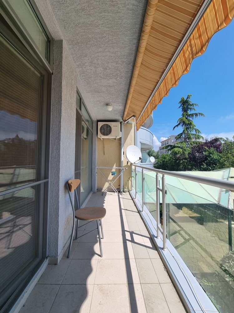 Möblierte Wohnung mit einem Schlafzimmer in Sunny Beach – funktionale Immobilie mit Ausstattung und niedriger Instandhaltungsgebühr