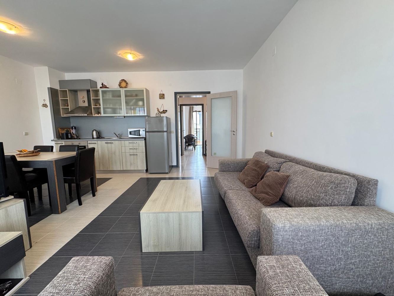 3-Zimmer-Wohnung mit Meerblick und Privatstrand in einer prestigeträchtigen Anlage in Tschernomorez
