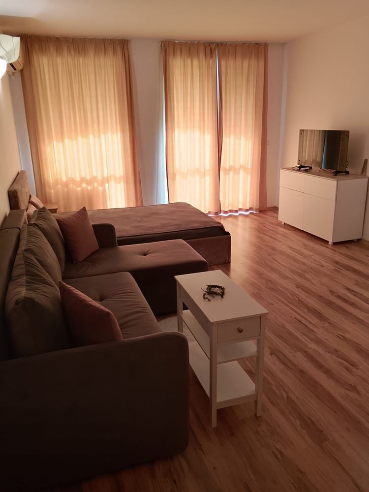 Geräumiges Studio mit Poolblick in Aheloy – Komfort und Annehmlichkeiten in einer geschlossenen Anlage