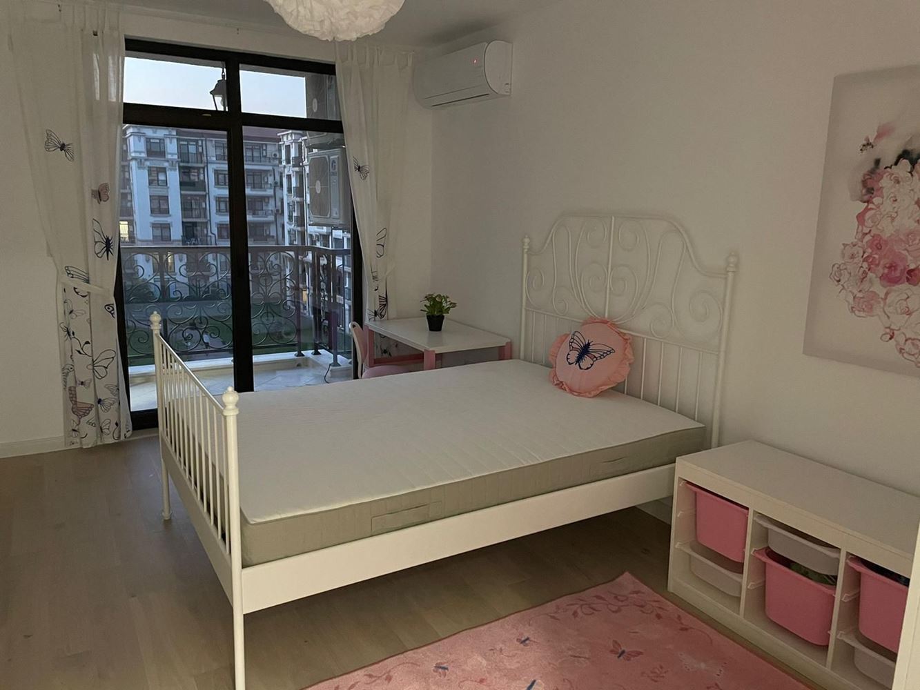 Geräumige Fünfzimmerwohnung mit Meerpanorama in Pomorie – Komfort, Stil und Funktionalität für eine große Familie
