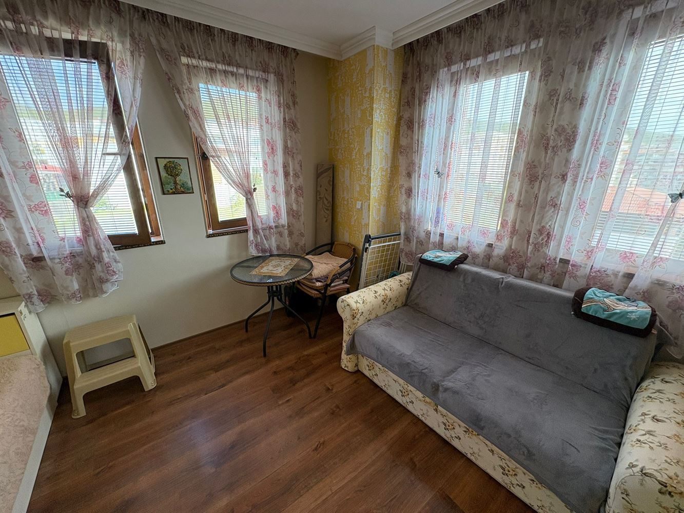 Drei-Zimmer-Wohnung mit Panoramablick auf das Meer in Sveti Vlas – 200 m vom Strand