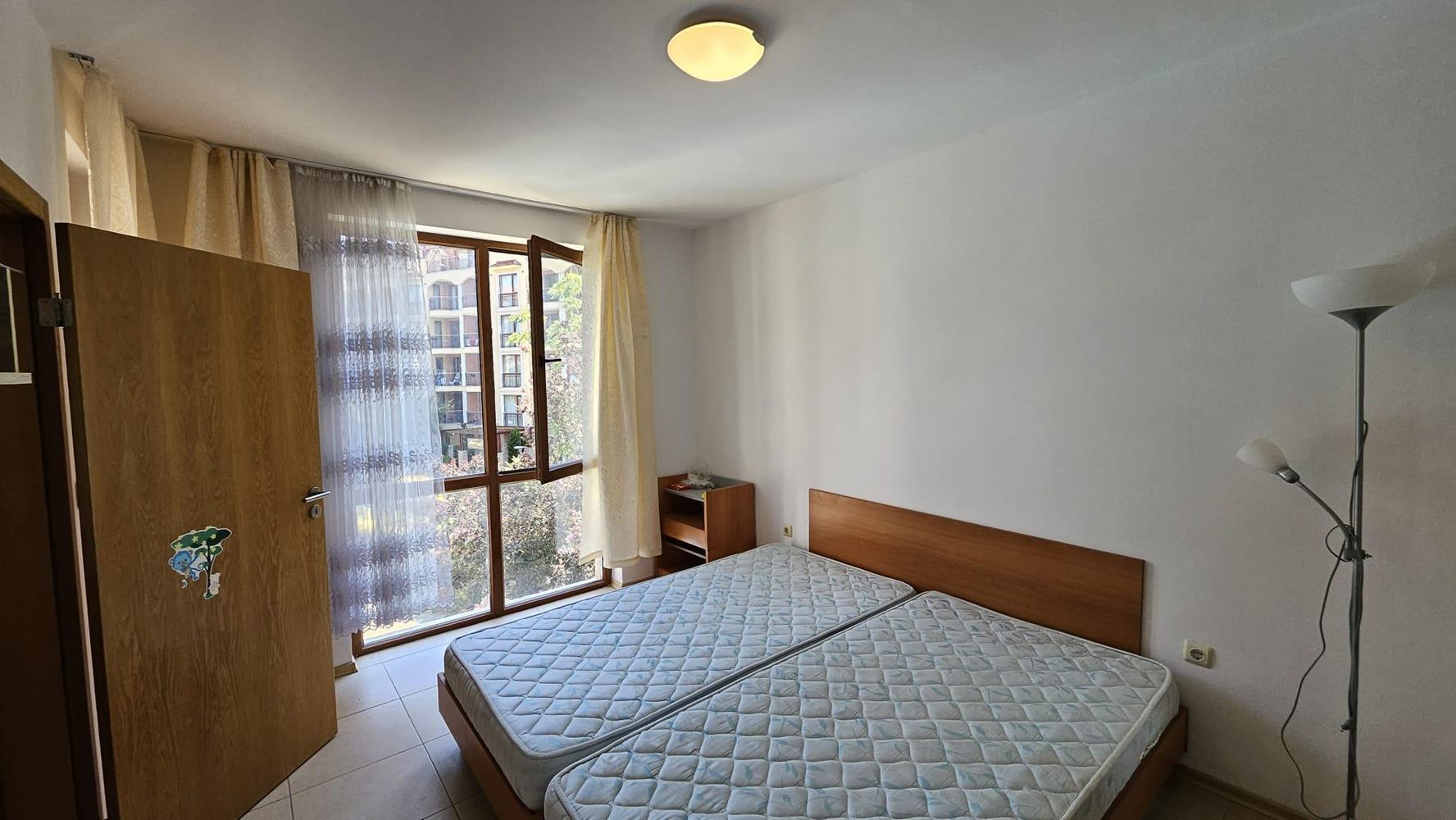 Wohnung in einer Wohnanlage in Sonnenstrand mit Swimmingpools, Restaurant und niedriger Instandhaltungsgebühr