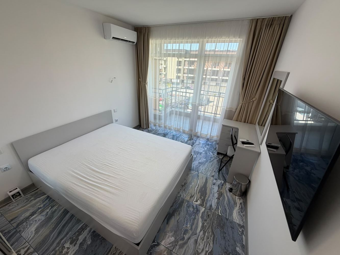 Geräumige 2-Zimmer-Wohnung mit Poolblick in Sonnenstrand – ausgezeichnete Wahl für Familie und Investition