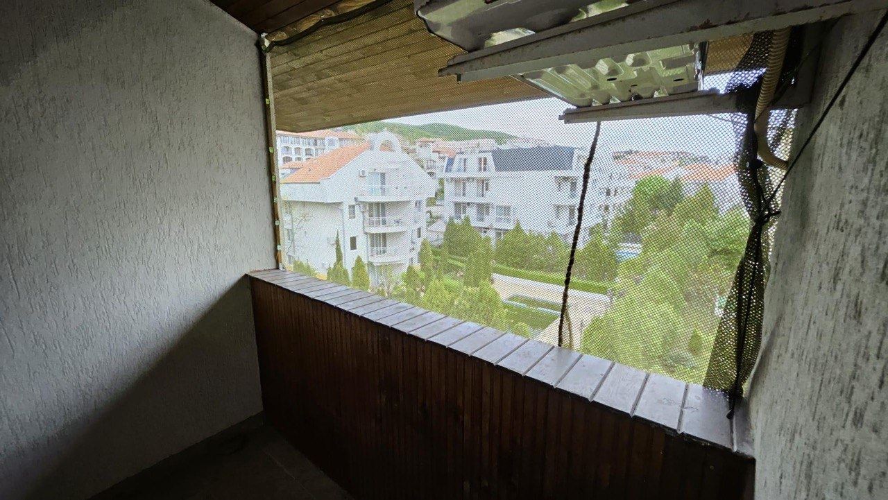 Geräumige Drei-Zimmer-Wohnung in Sveti Vlas – nur 100 m vom Strand und Yachthafen entfernt