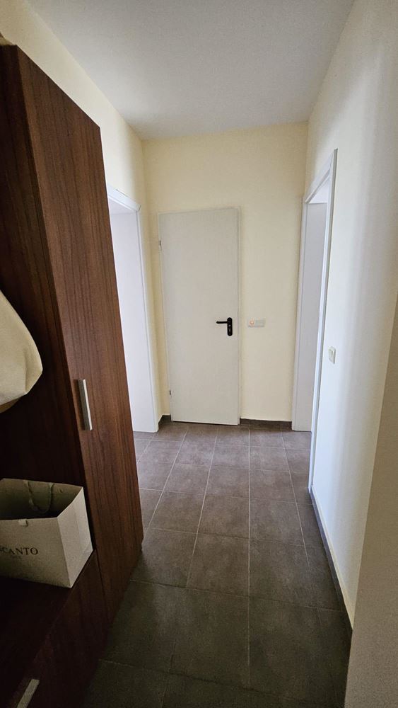 Drei-Zimmer-Wohnung in erster Meereslinie in Kiten mit Panoramablick auf das Meer und beeindruckenden Terrassen