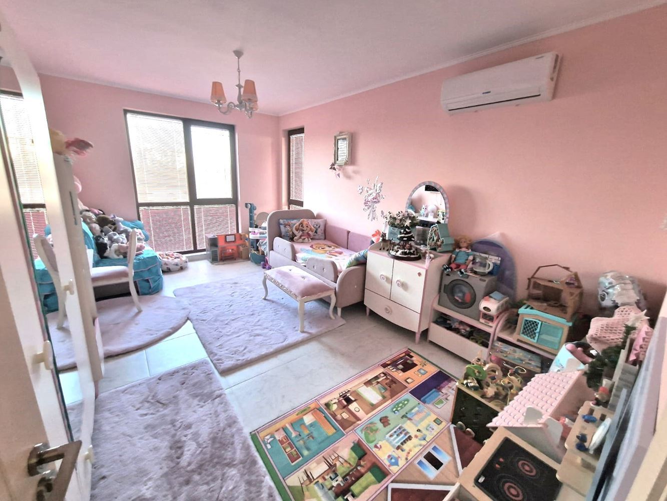 Exklusive Wohnung mit drei Schlafzimmern – höchster Wohnstandard und diskreter Luxus