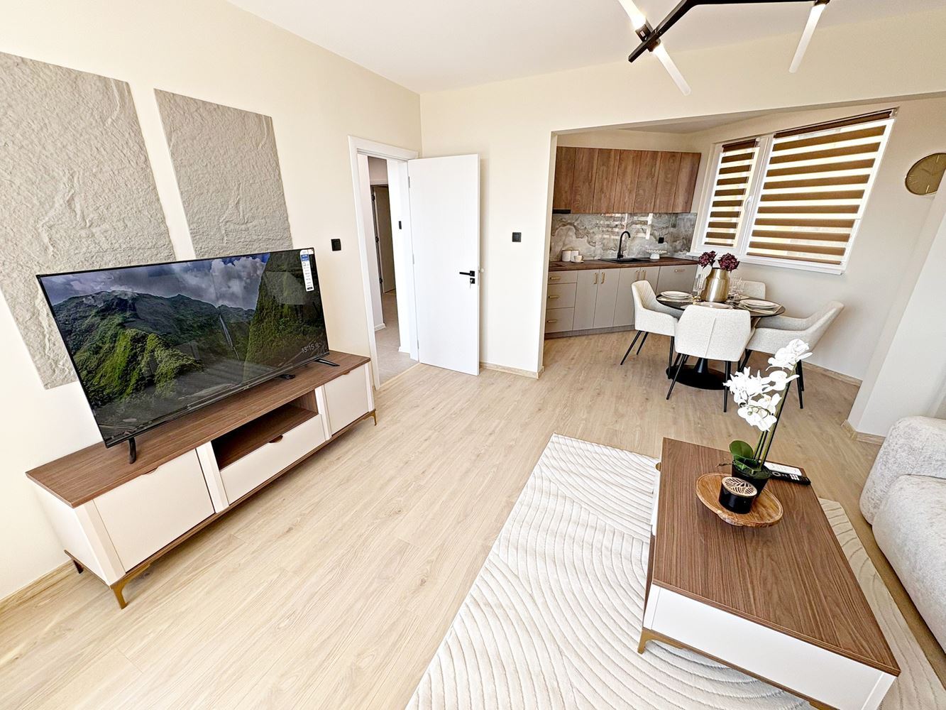 Zwei unabhängige Wohneinheiten mit Meerblick im Zentrum von Sveti Vlas – Designer-Interieur und eigener Parkplatz