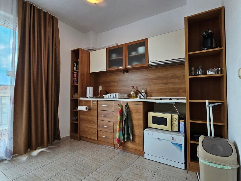 Exklusive 2-Zimmer-Wohnung mit Panoramablick auf den Pool in Sonnenstrand