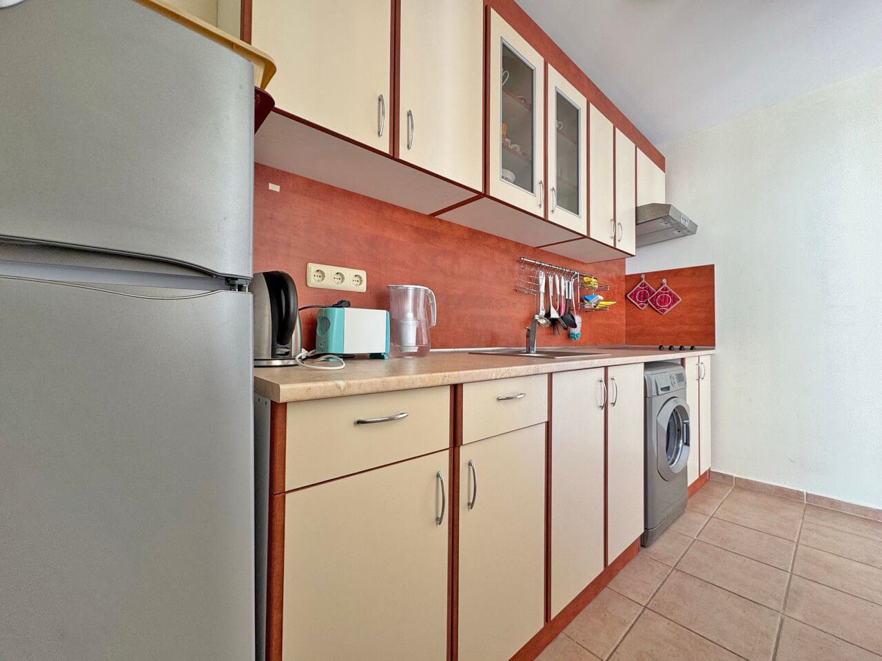 2-Zimmer-Wohnung mit Meerblick und Blick auf den Pool in einer prestigeträchtigen Anlage in Sveti Vlas