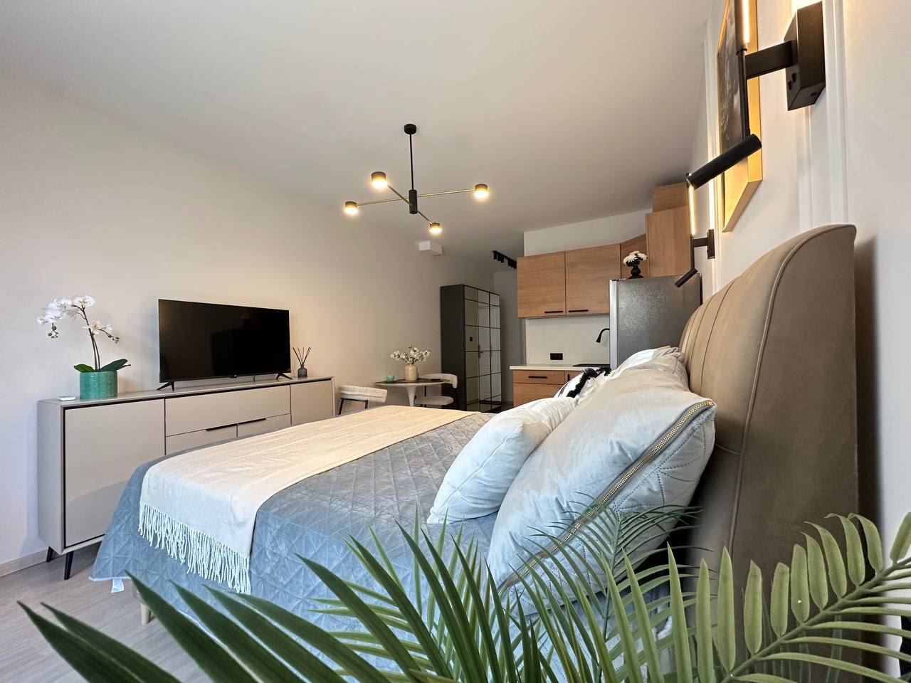 Stilvolle und gemütliche Wohnung mit direktem Zugang zum Pool – modernes Studio in einer geschlossenen Anlage, 300 m vom Meer entfernt