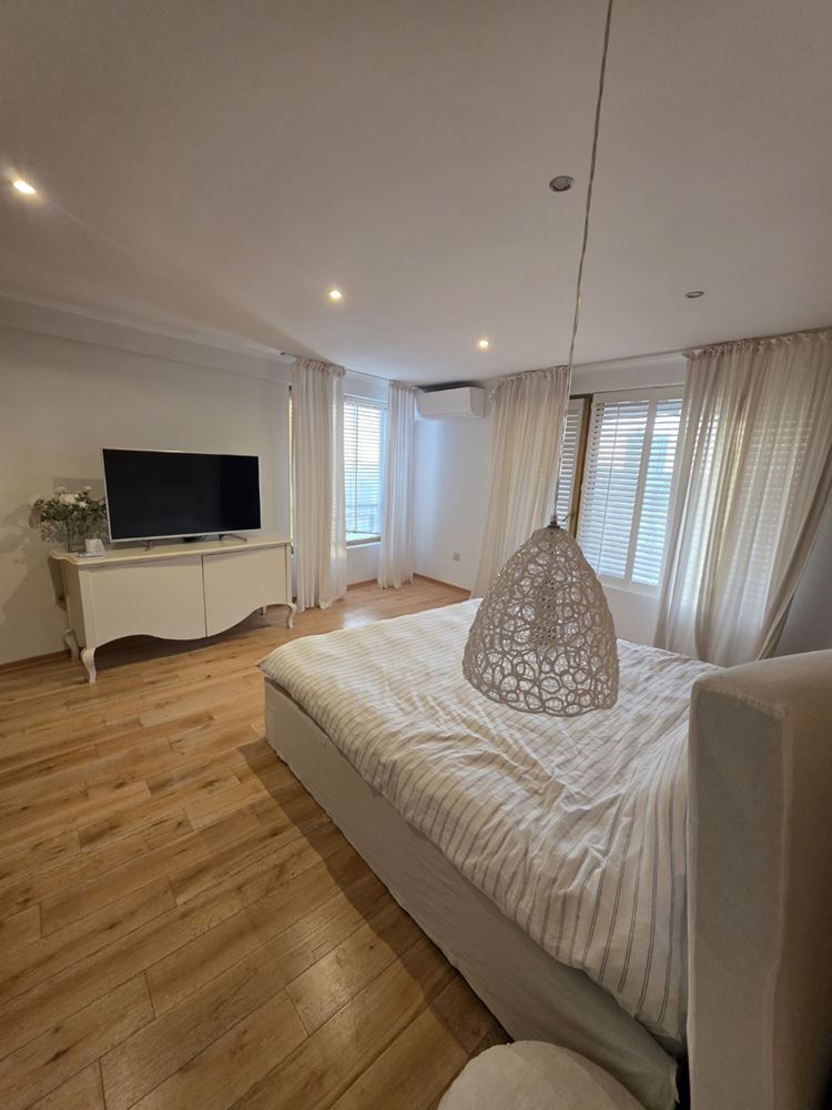 Nessebar: luxuriöse Wohnung mit zwei Schlafzimmern und Panoramablick auf das Meer – 183 m² Großzügigkeit, Komfort und Stil