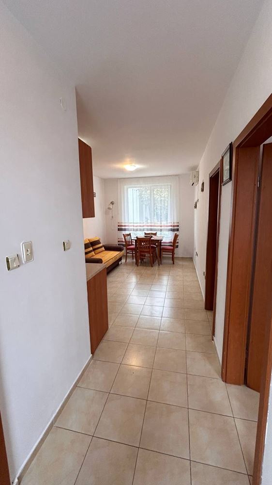 Geräumige 3-Zimmer-Wohnung mit zwei Schlafzimmern in einer geschlossenen Anlage in Sonnenstrand