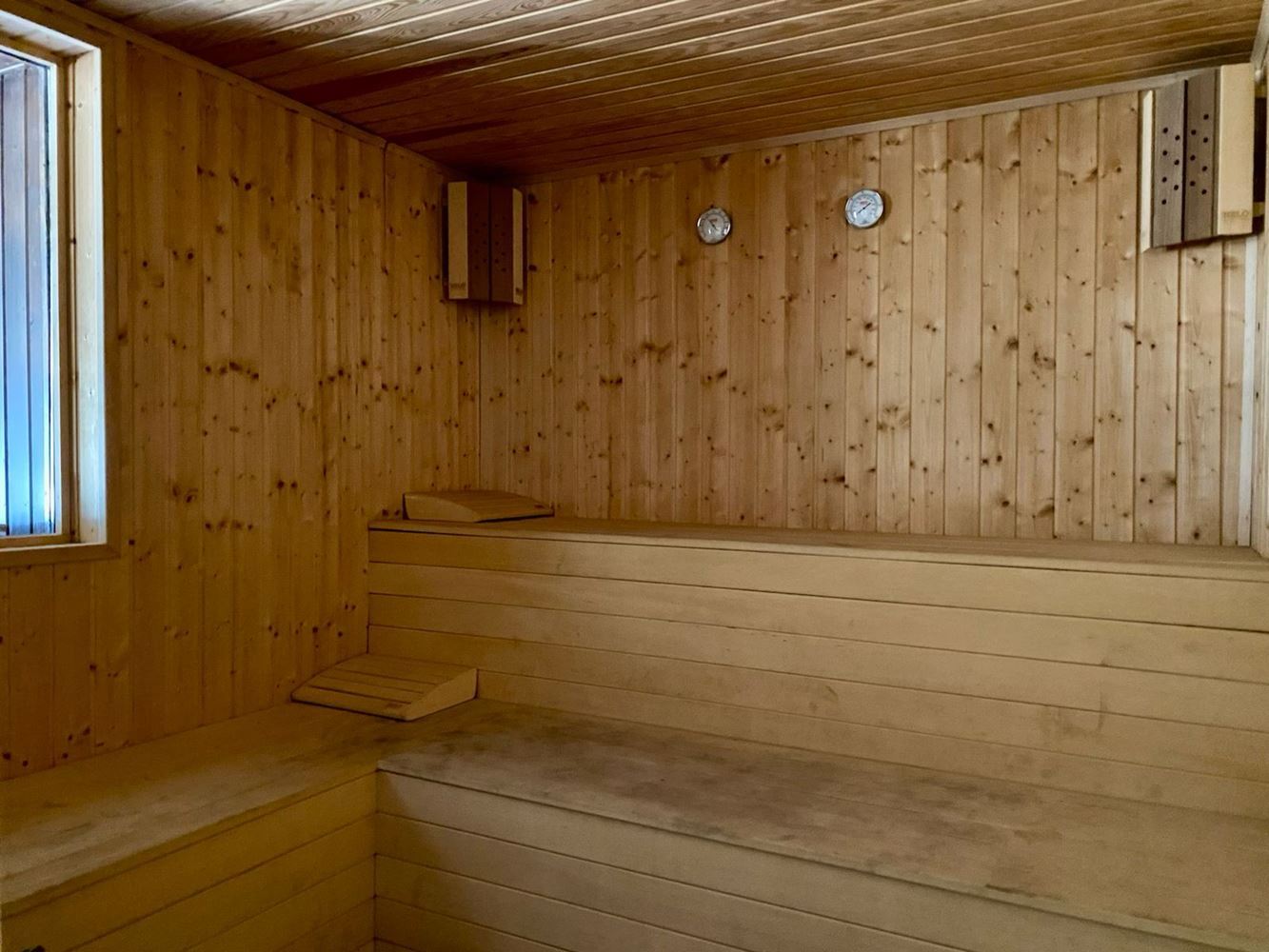 Geräumiges voll möbliertes Studio mit Poolblick in Sunny Beach – Komfort, Ruhe und hervorragende Investition