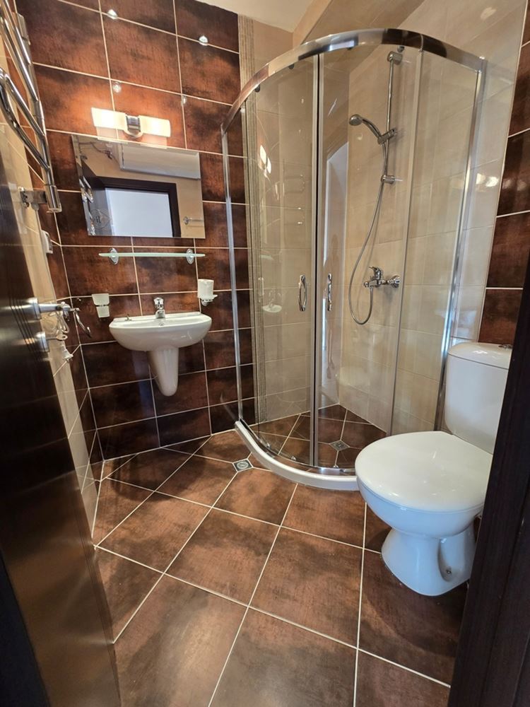 Neue Wohnung mit einem Schlafzimmer in Pomorie – renoviert, bereit zur Möblierung, mit geräumigem Balkon und Grill