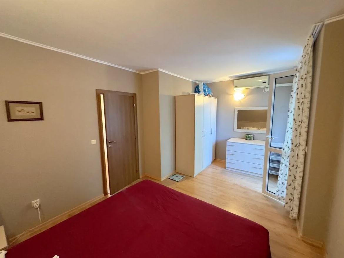 Zweizimmerwohnung mit Meerblick in einer geschlossenen Anlage in Ravda – 200 m vom Meer entfernt