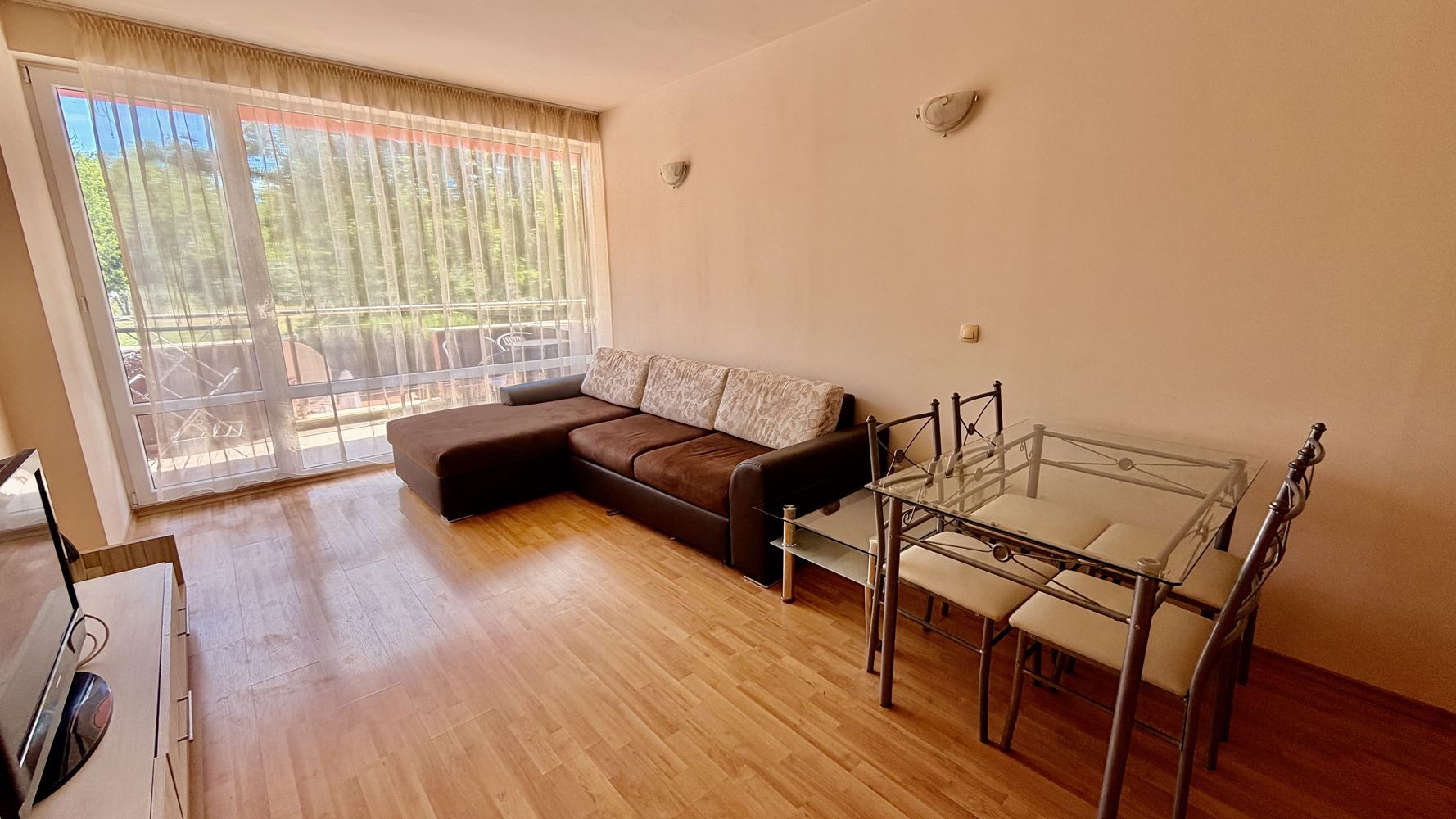 Sunny Beach: Wohnung mit einem Schlafzimmer 300 Meter vom Strand entfernt – Komfort, Qualität und hervorragende Investition