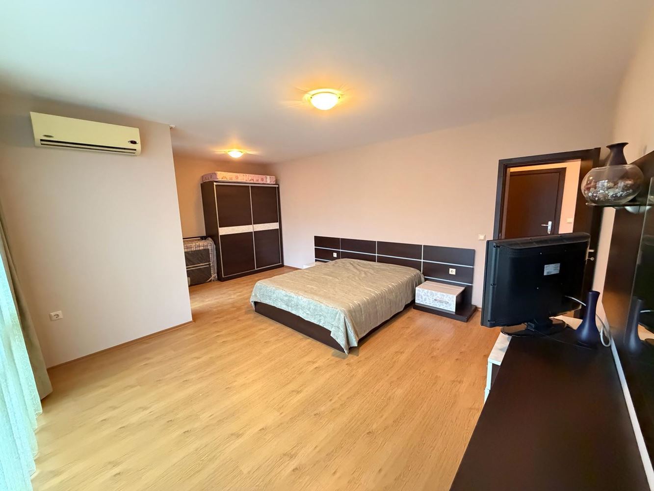 Großzügige 3-Zimmer-Wohnung in Nessebar – voll möbliert, in ruhiger und schnell wachsender Gegend nahe dem Meer