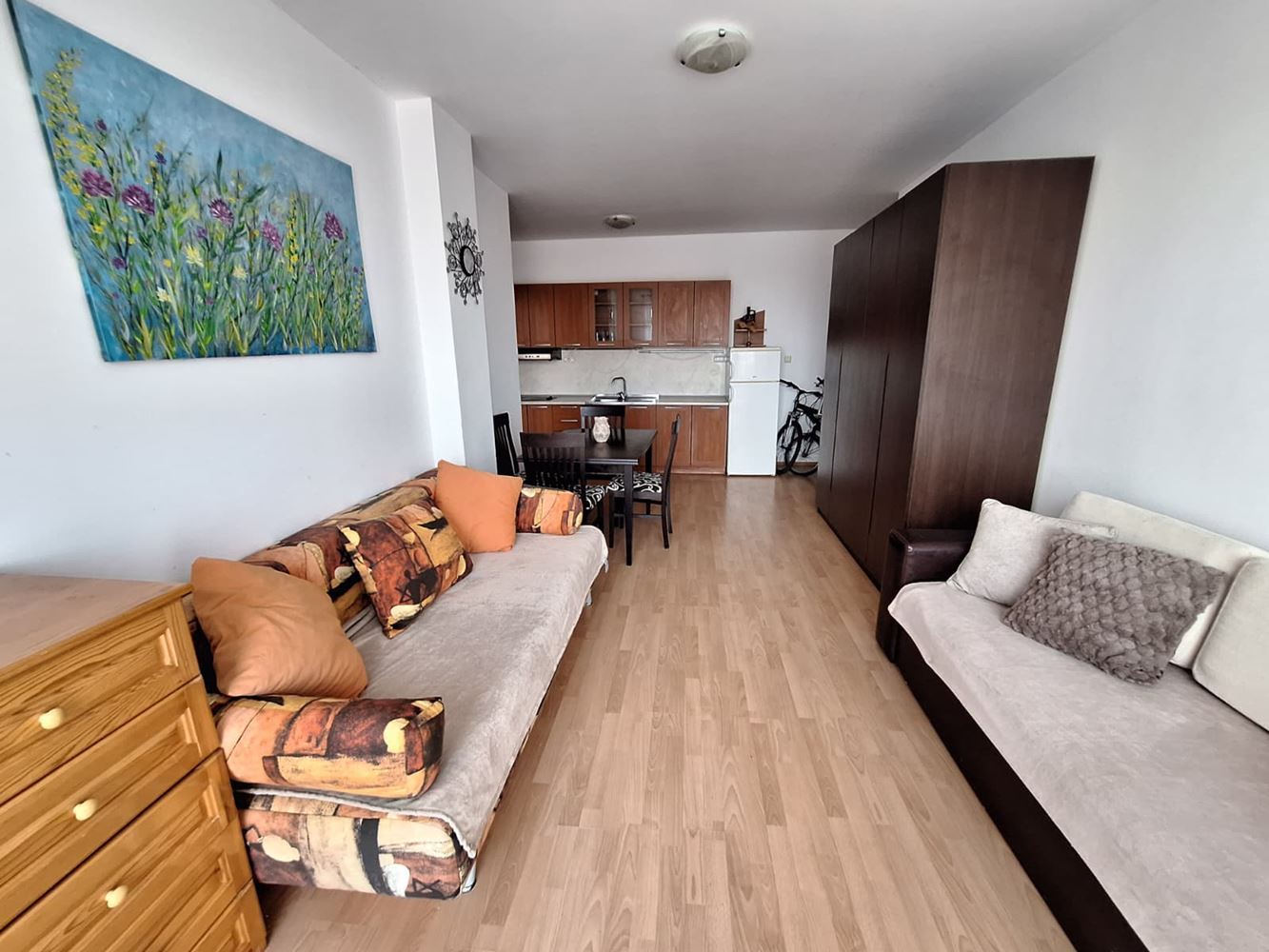 Geräumige Ein-Zimmer-Wohnung in einem luxuriösen Komplex mit Pools und Sporteinrichtungen