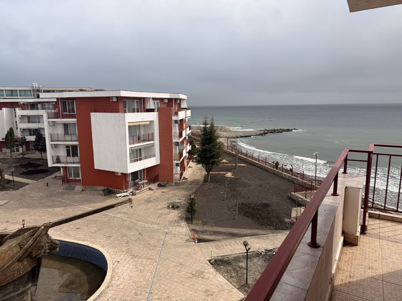 Zweizimmerwohnung in erster Linie mit direktem Meerblick – Sonnenstrand