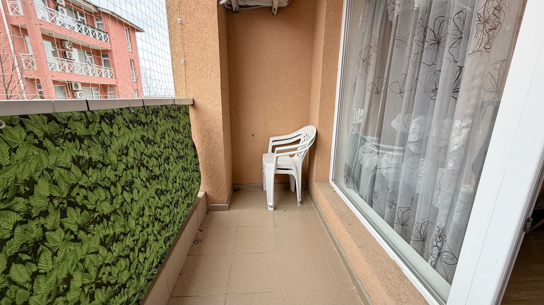 Gemütliches, möbliertes Studio in einer ruhigen Anlage am Stadtrand von Sonnenstrand – hervorragende Investition und Ferienimmobilie
