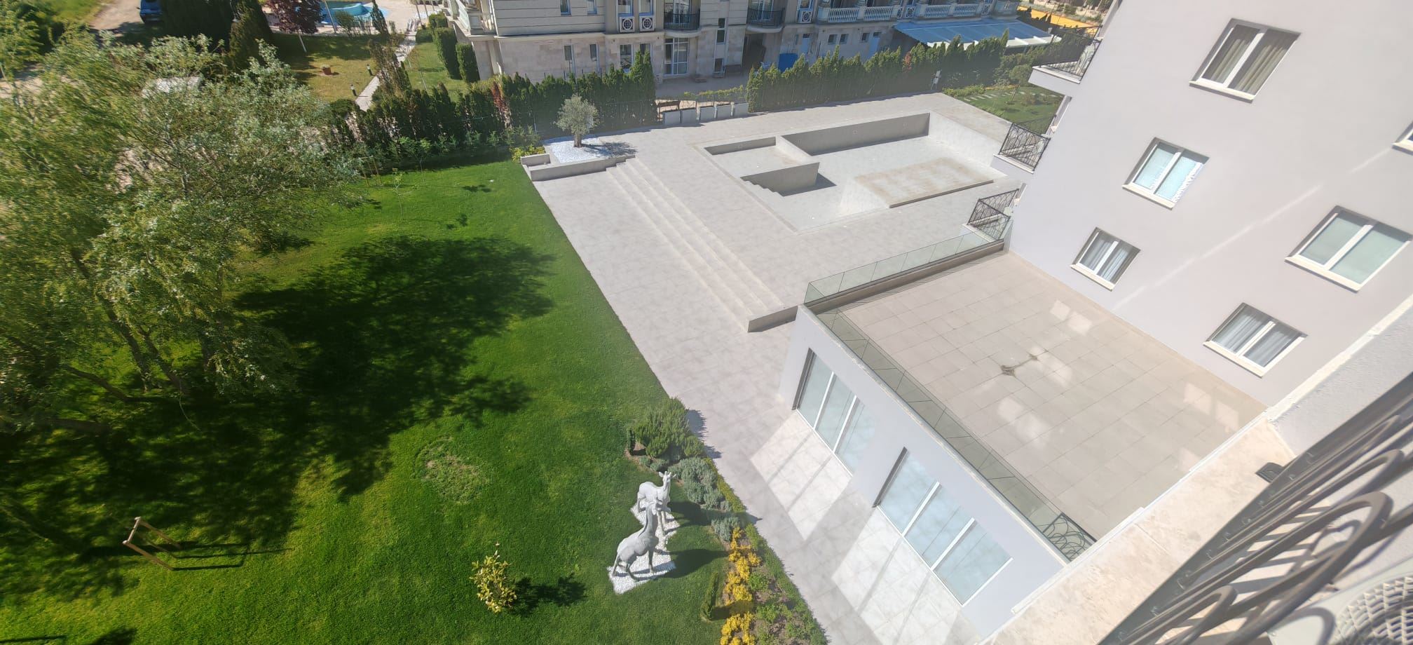 Luxuriöses Studio mit Poolblick in einer neuen Wohnanlage in Sonnenstrand – Bezugsfertig