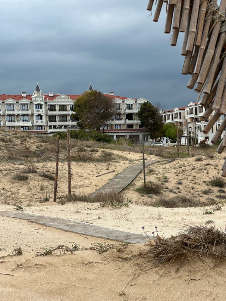 Gemütliche Zweizimmerwohnung nur wenige Meter vom Kavatsi-Strand entfernt – Komfort, Ruhe und mediterranes Ambiente am Meer
