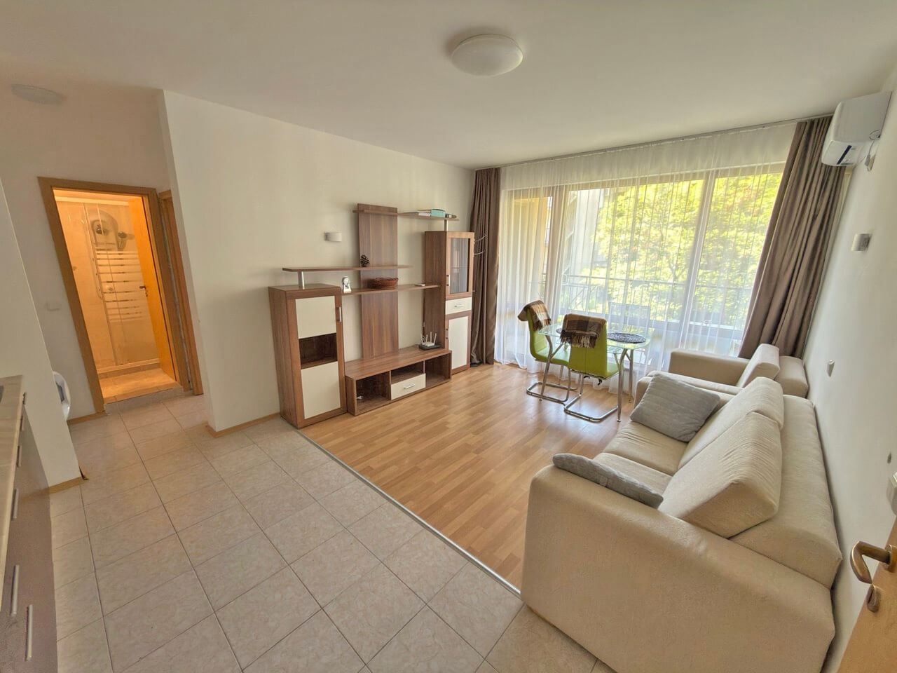 Zweizimmerwohnung mit hochwertiger Möblierung und Swimmingpool in einer modernen Anlage in Sonnenstrand