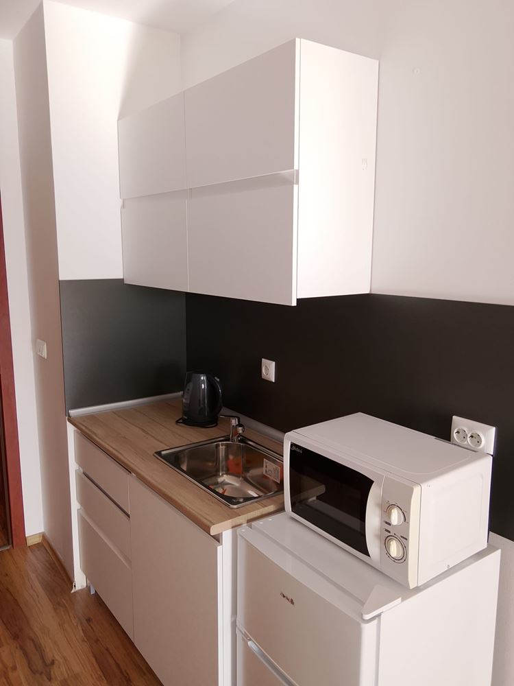 Geräumiges Studio mit Poolblick in Aheloy – Komfort und Annehmlichkeiten in einer geschlossenen Anlage