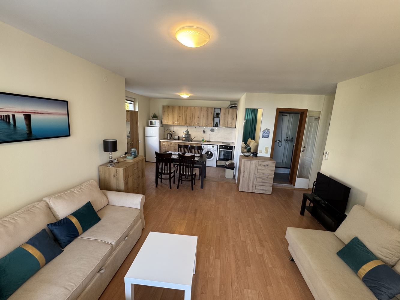 Geräumiges Studio in Sveti Vlas mit schönem Blick auf den Pool – hervorragende Investition am Meer