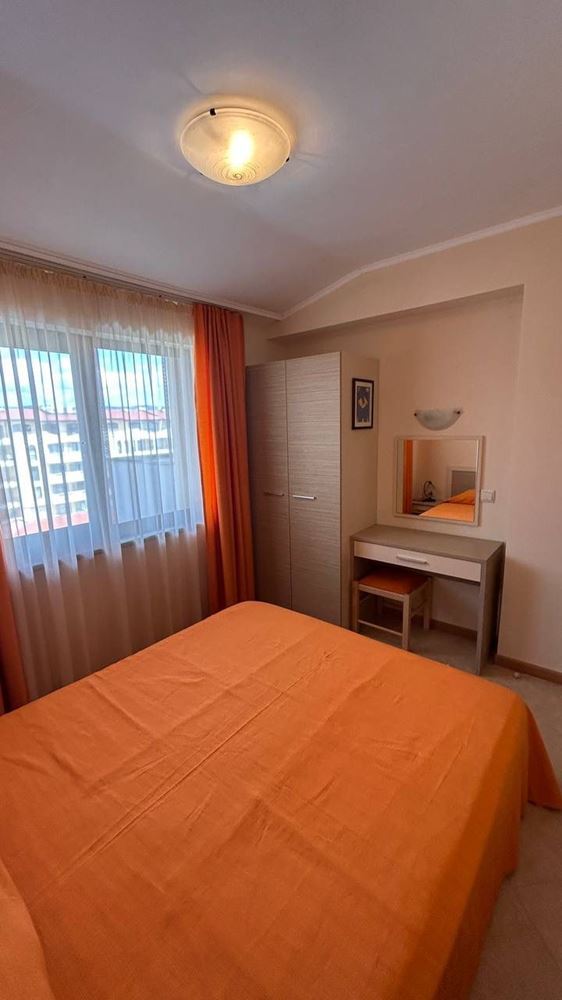 Panorama-2-Zimmer-Wohnung in einer Anlage mit Pools, SPA und einem riesigen grünen Garten in Sonnenstrand