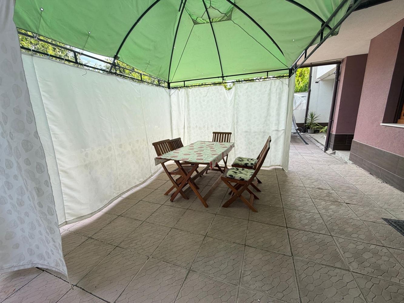 Gemütliche Wohnung mit einem Schlafzimmer in Sarafovo – eigener Eingang, keine Wartungsgebühr, ideal für ganzjähriges Wohnen