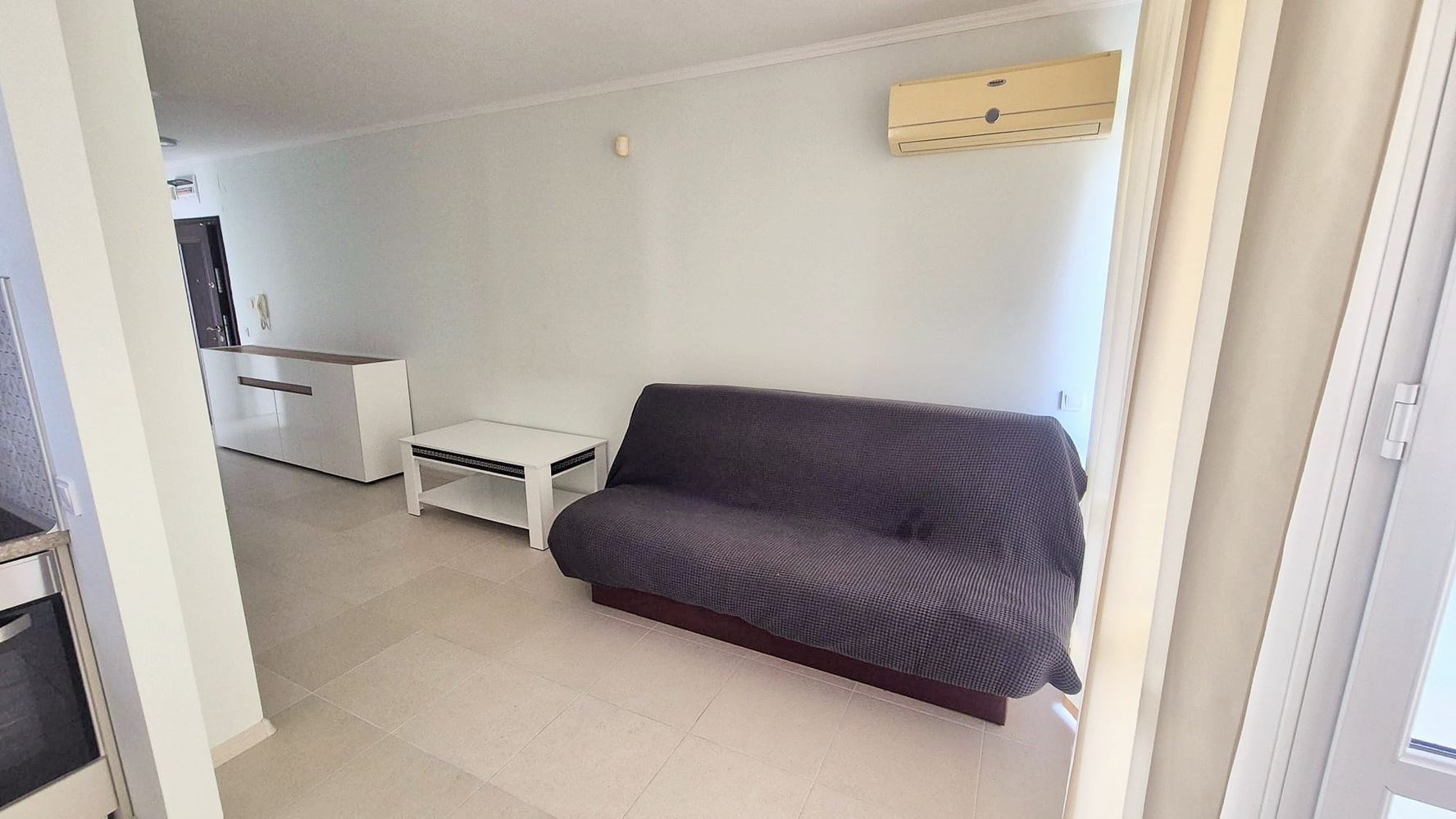 Stilvolle Wohnung mit einem Schlafzimmer und neuer Einrichtung im Bereich Cocoa Beach – Bezugsfertig