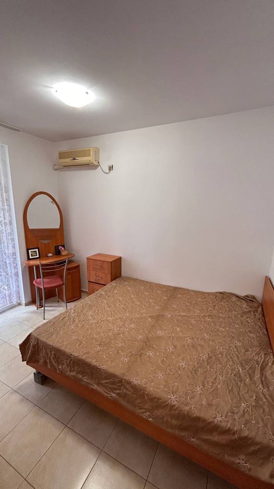 Geräumige 3-Zimmer-Wohnung mit zwei Schlafzimmern in einer geschlossenen Anlage in Sonnenstrand