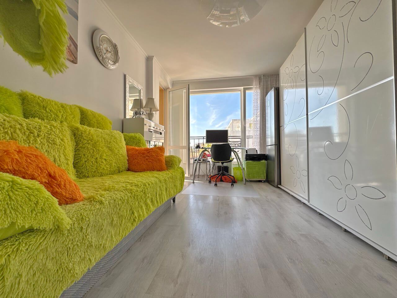 Geräumiges möbliertes Studio in Sveti Vlas – 200 Meter vom Strand entfernt, mit luxuriösem SPA-Zentrum und hervorragender Ausstattung