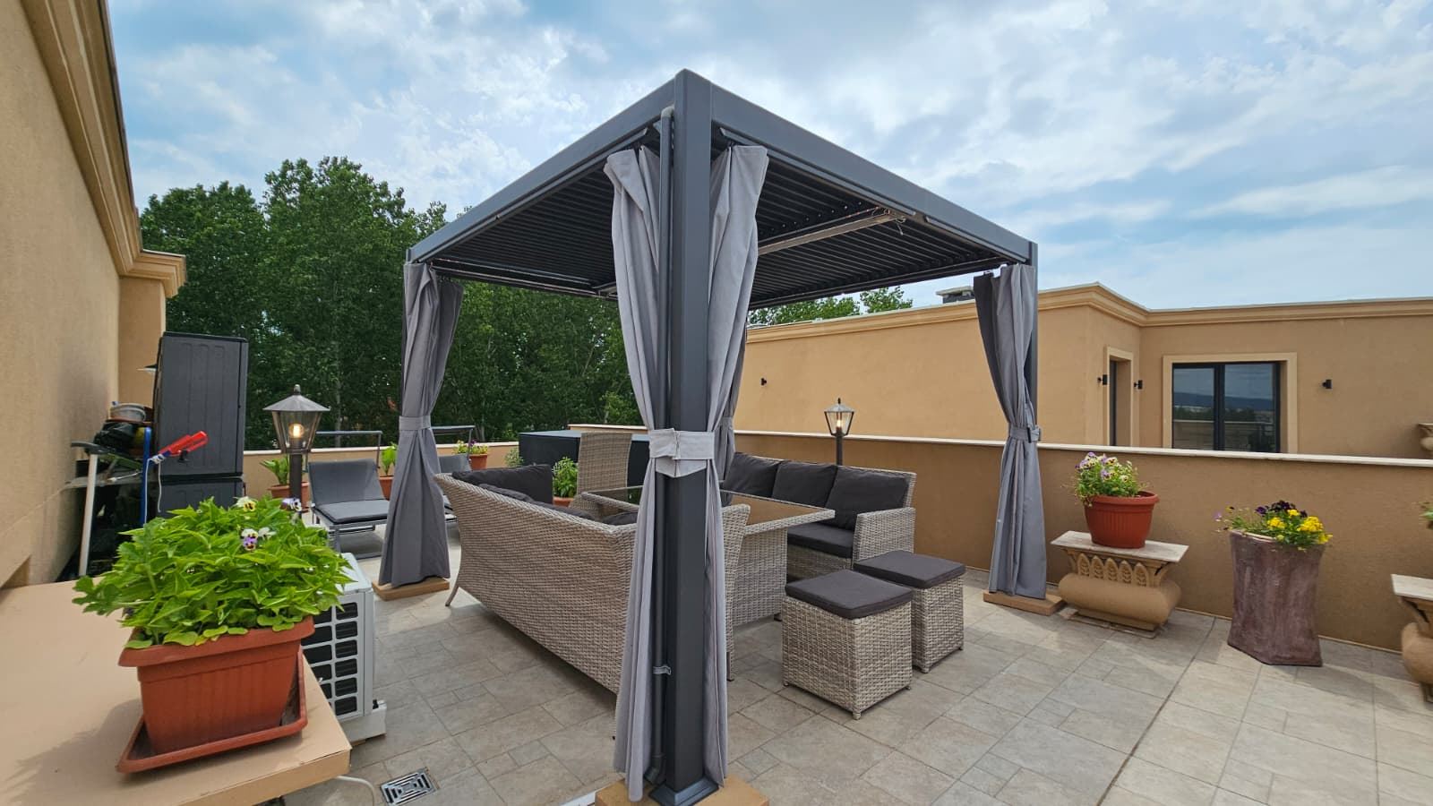 Geräumiges Penthouse mit Panoramaterrasse und Sauna in einer modernen Wohnanlage in Sonnenstrand