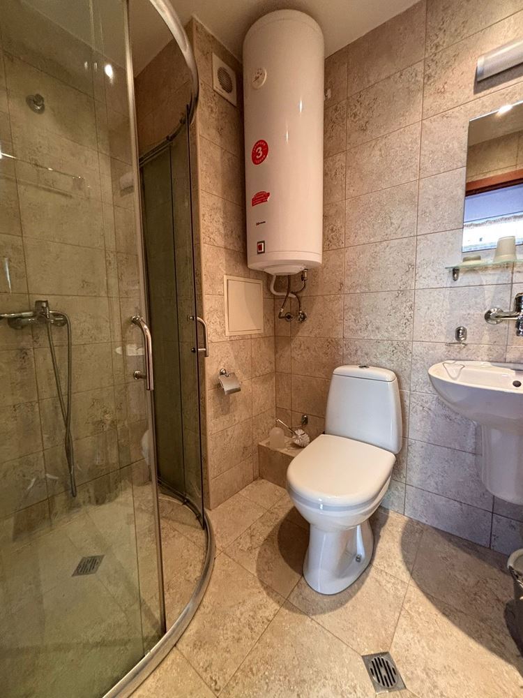 Geräumige Ein-Zimmer-Wohnung mit Poolblick in Sunny Beach – Option für ein zweites Schlafzimmer