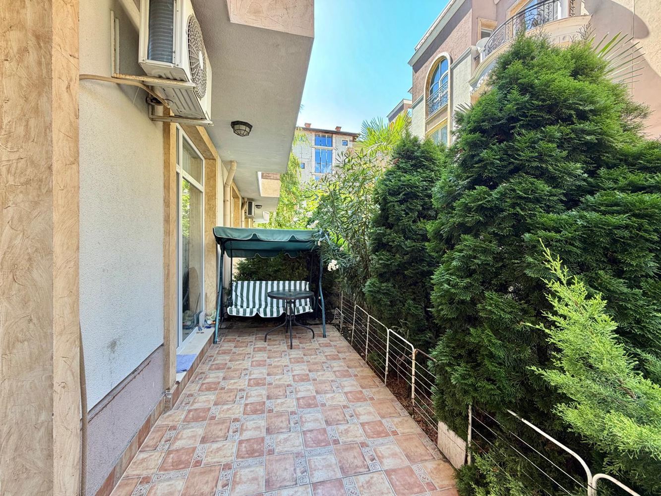 Zweizimmerwohnung mit eigenem Garten in Rawda – nur 200 m vom Meer entfernt