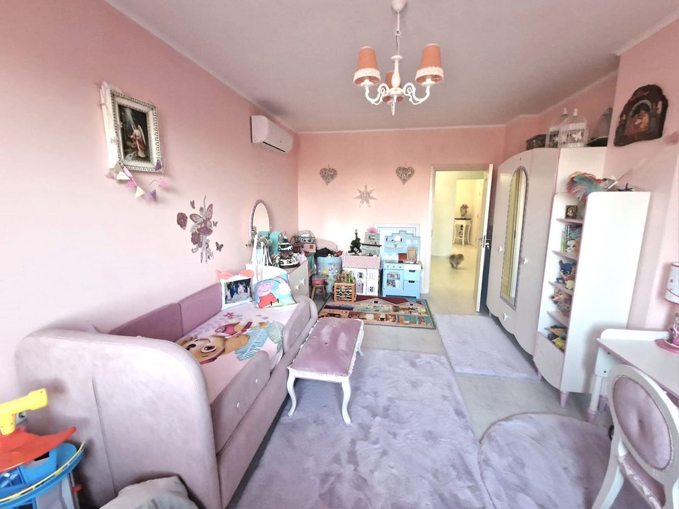 Exklusive Wohnung mit drei Schlafzimmern – höchster Wohnstandard und diskreter Luxus