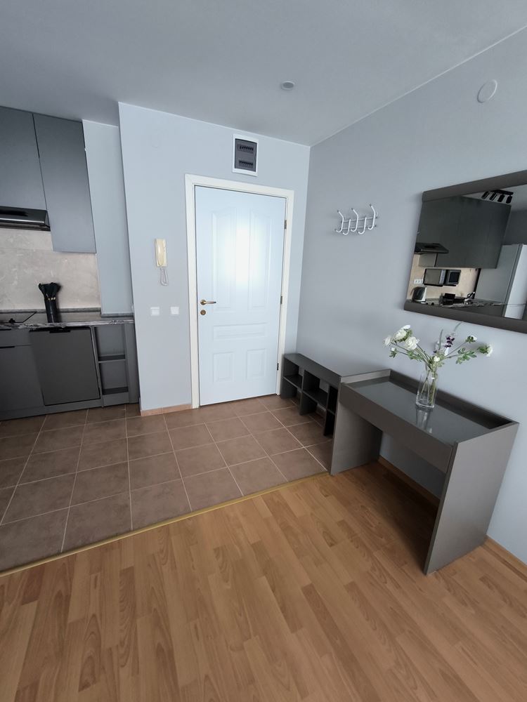 Luxuriöse Wohnung mit einem Schlafzimmer in erster Meereslinie in Sveti Vlas