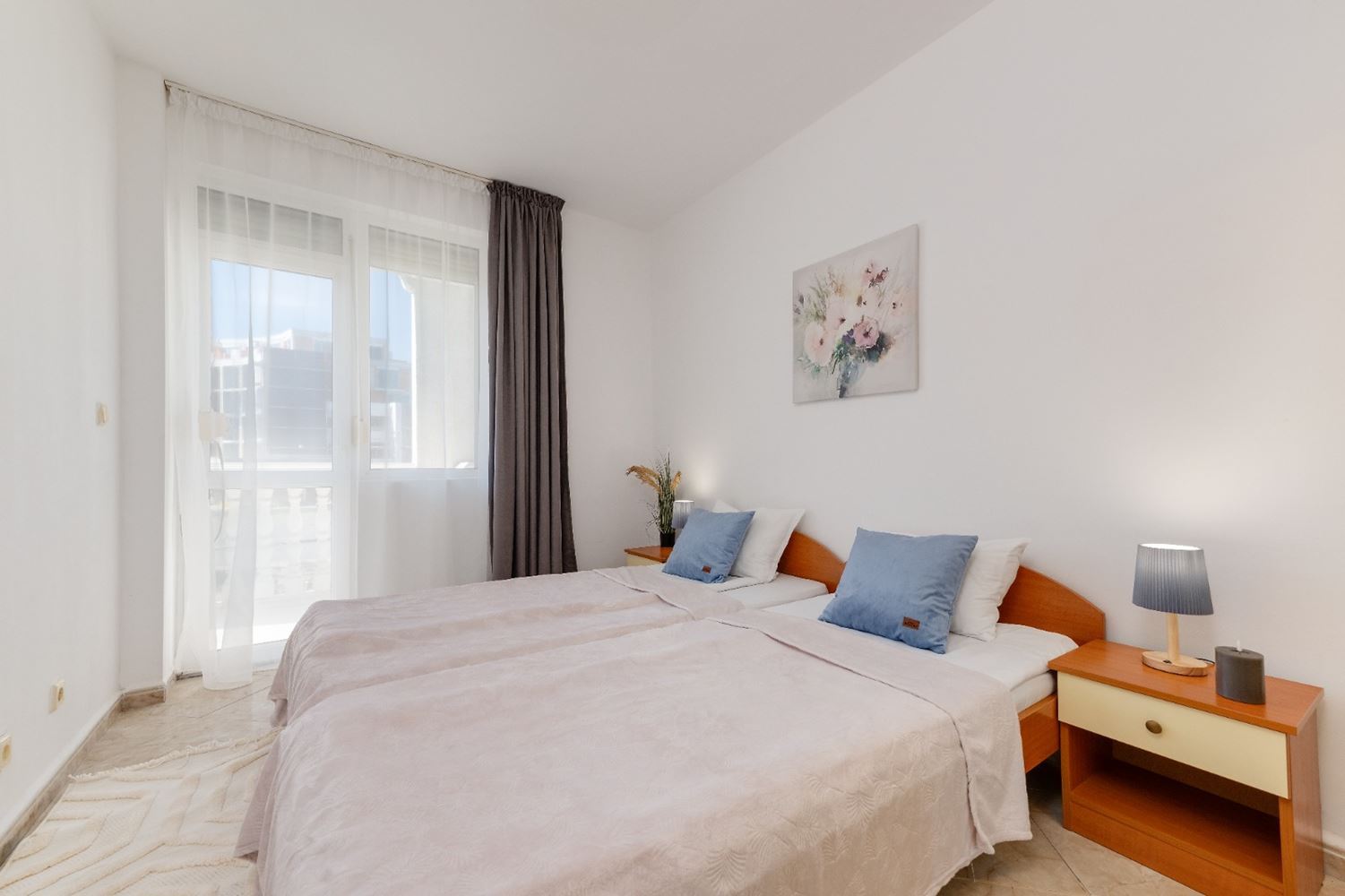 Geräumige Wohnung mit Poolblick in Sonnenstrand – eine ausgezeichnete Wahl für Urlaub und Investition
